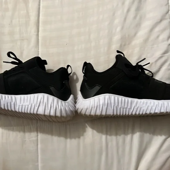 Reebok Sneaker - Picture 6 of 8